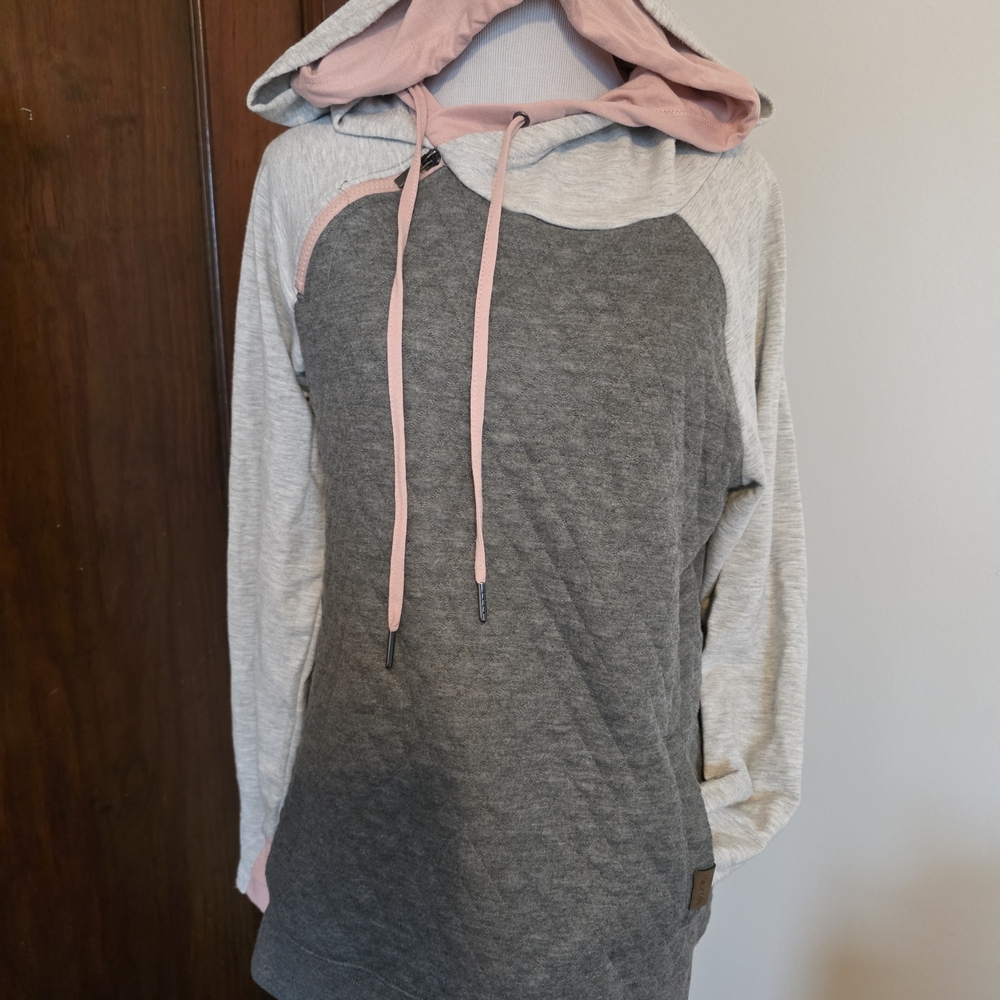 Quilted Gray & Light Pink Hooded Pullover